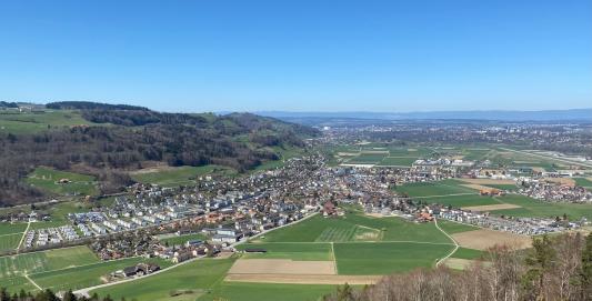 Blick auf Belp vom Belpberg, April 2021
